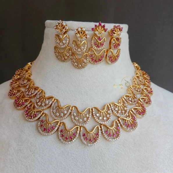Pretty U-Shape Neckset