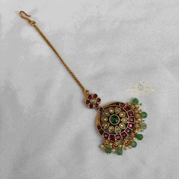 Pretty Kemp Stone with Green Bead Drop Maang Tikka