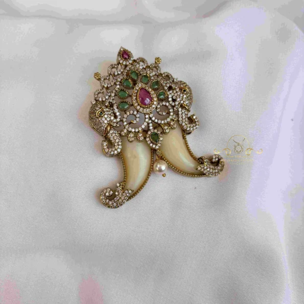 Pretty Elephant Victorian Tigers Nail Pendant