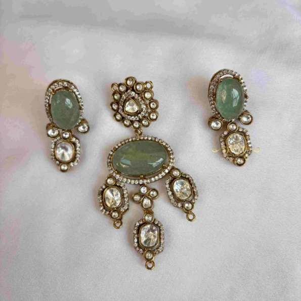 Royal Massonite with Green Stone Pendant Set