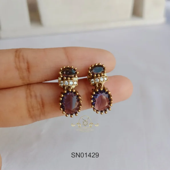 Pretty Victorian Purple Stone Solitaire Set