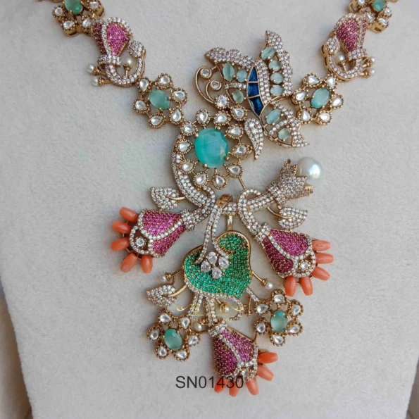 Exclusive and Colorful Victorian Neckset