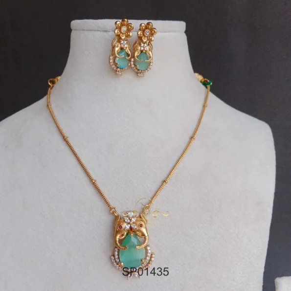 Cute Dual Elephant Chain Pendant Set