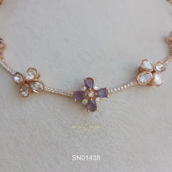 Pretty White and Purple Massonite Flower Neckset