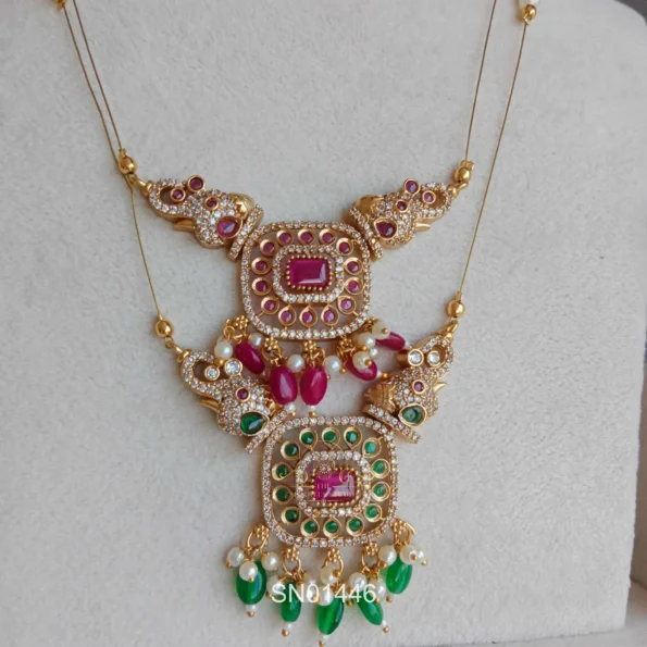 Pretty Victorian Dual Elephant in Invisible Chain