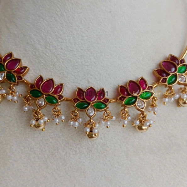 Hasli Lotus Neckset