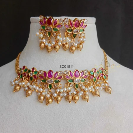 Pretty Lotus Choker