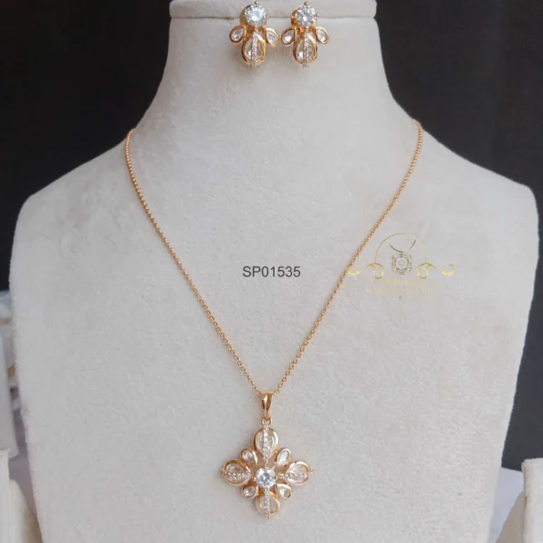 Pretty Victorian Massonite Pendant Set