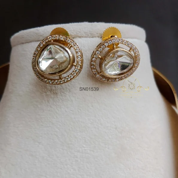 Modern Open Collar Victorian Massonite Neckset