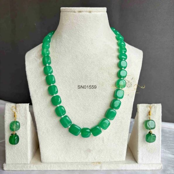 Square Green Bead Neckset