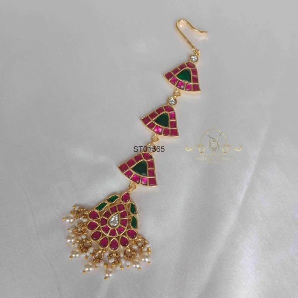 Classy Jadau Maang Tikka