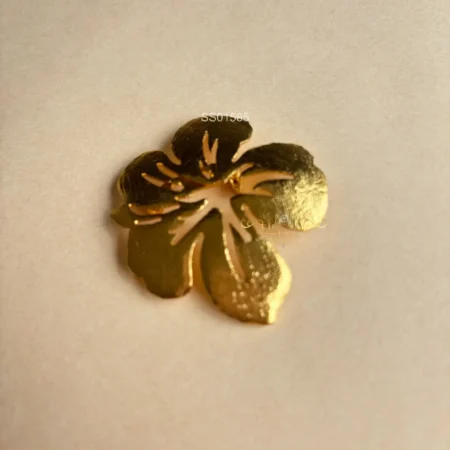 Shimmering Flower Saree Pin