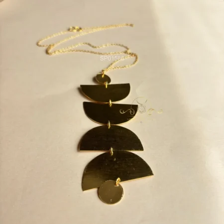 Modern Pendant in Chain