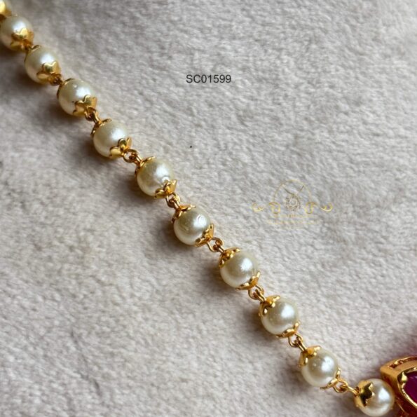 Pearl Chain with Kemp Stone Flower