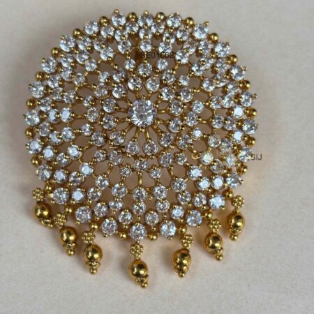 Shimmering AD Flower Pendant Set