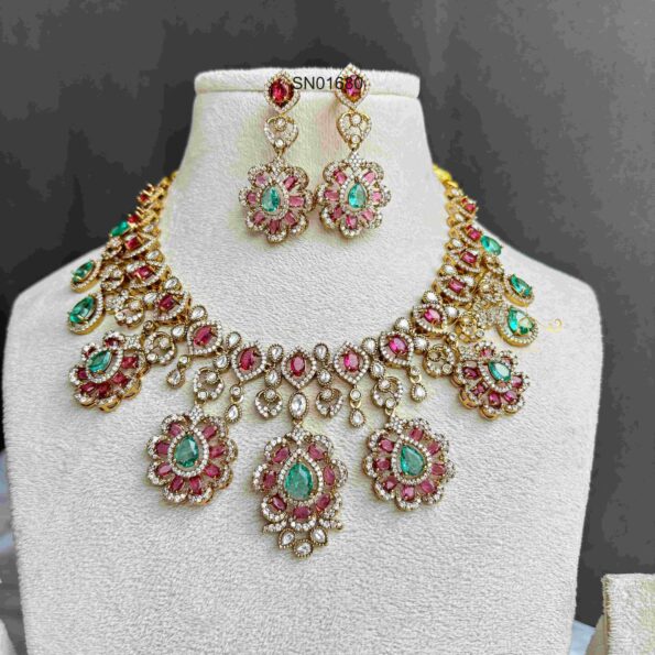 Victorian Pink and Green Neckset