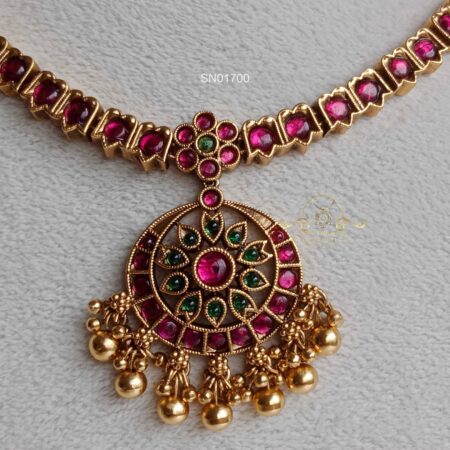 Classy Kemp Stone Attigai Necklace