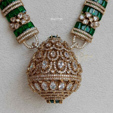 Emerald Victorian Necklace