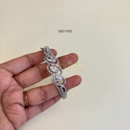 Dazzling AD Bracelet