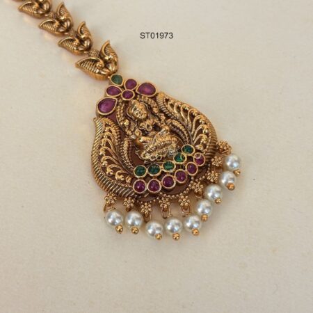 Leaf Design Goddess Lakshmi Maang Tikka