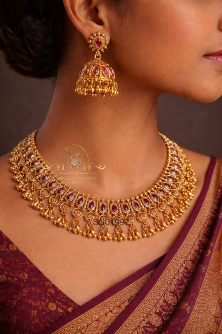 Oval Ruby Antique Neckset