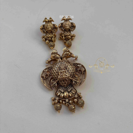Antique Ganda Perunda Pendant