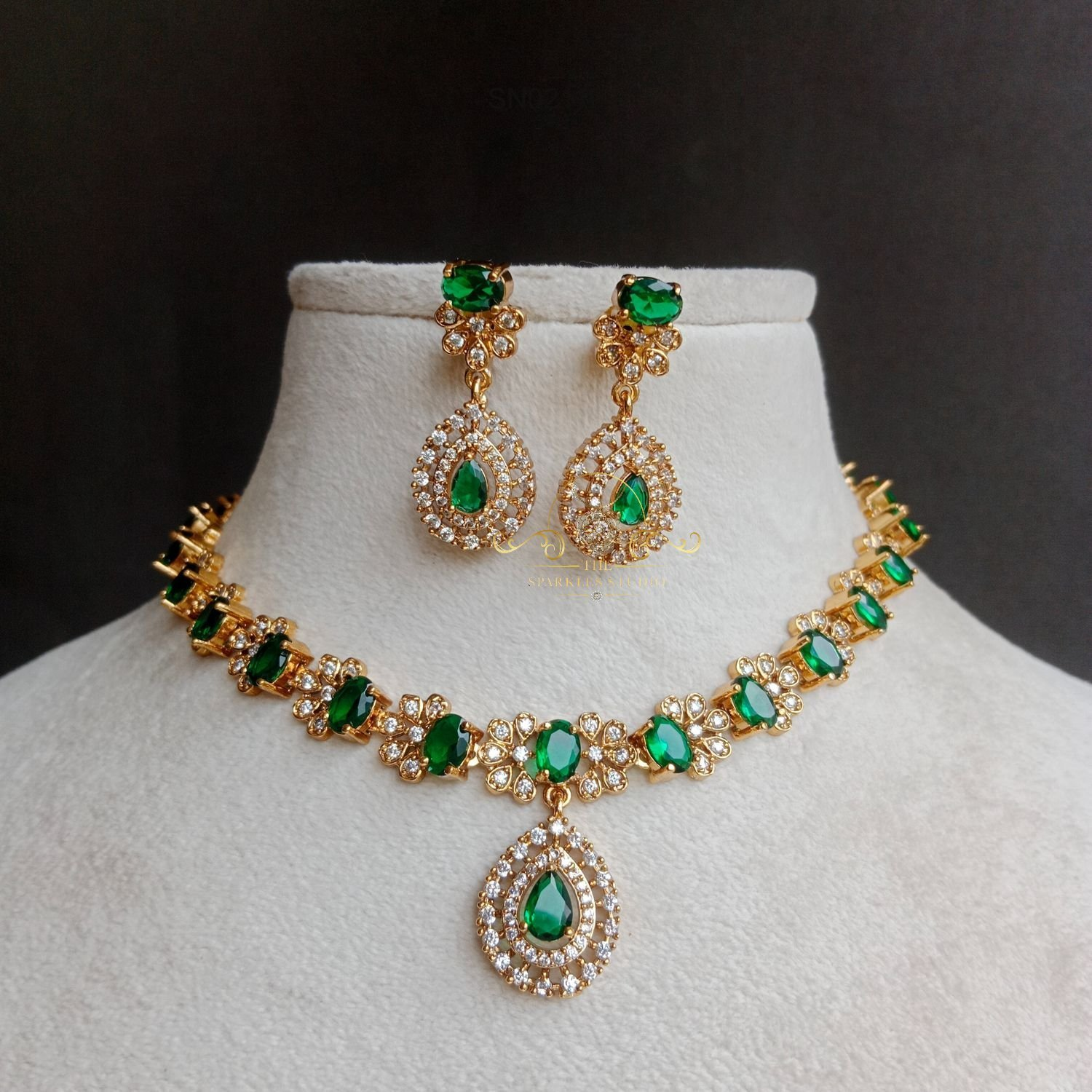 2119_4.webp AD Emerald Necklace