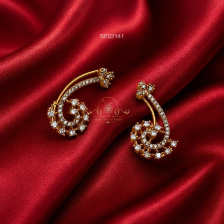 AD Curve Ear Cuff
