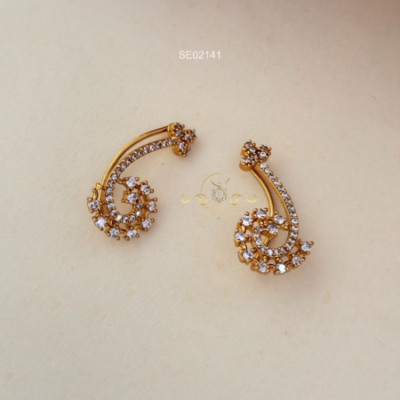 AD Curve Ear Cuff