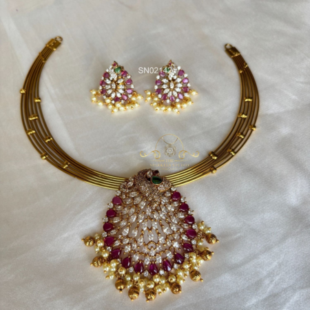 AD Peacock Pendant Hasli Necklace
