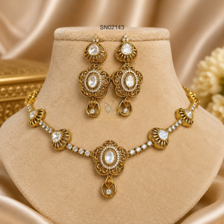 Antique Victorian white Stone Neckset