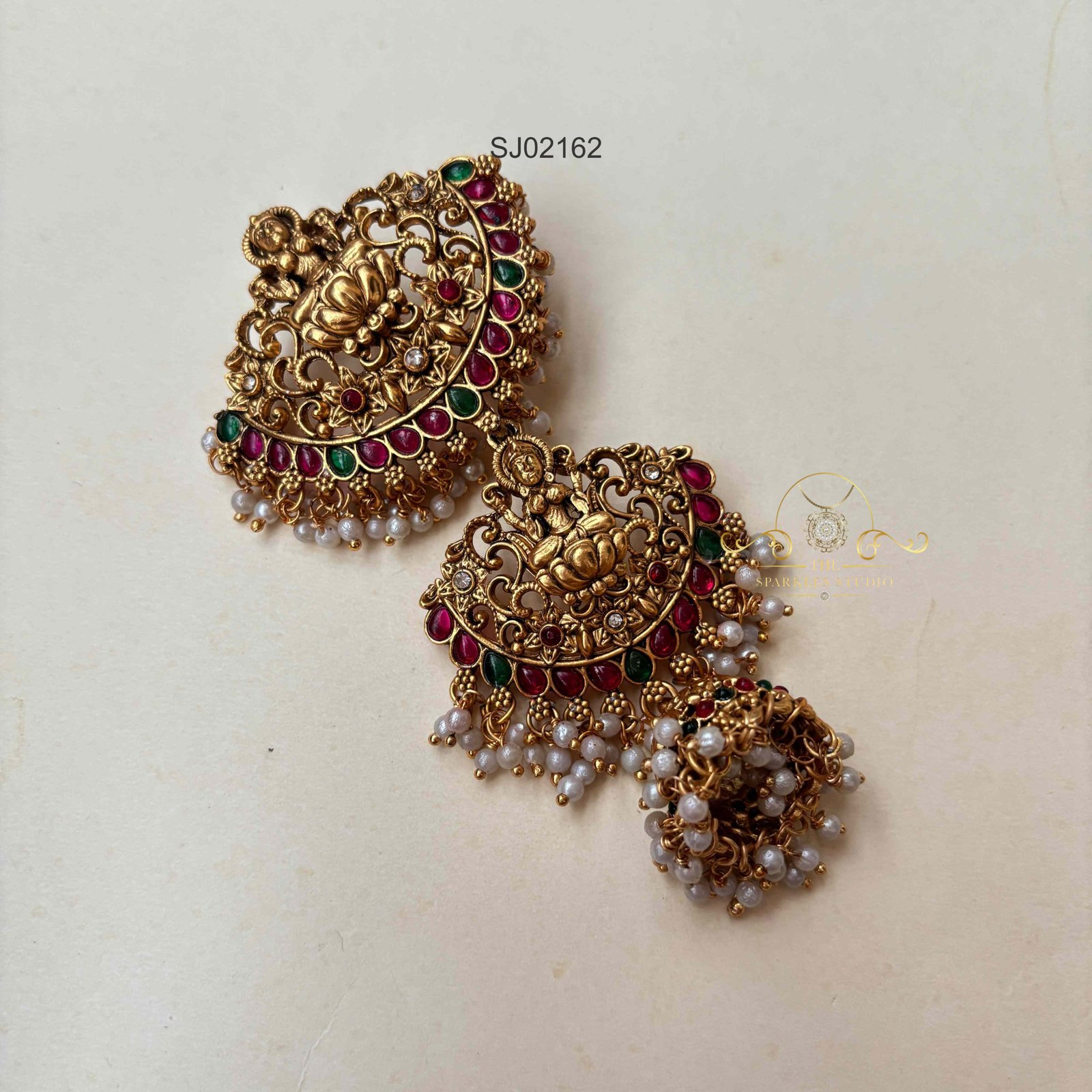 2162_1.webp Goddess Lakshmi Kemp and Pearl Drop Hair Accessory